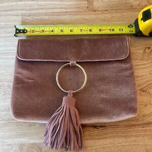 🌟 Velvet Tassel Clutch – Blush Pink – Elegant & Chic 🌟